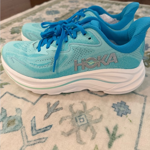 Bright Blue Hoka Clifton 10 (Skyward Blue) - Picture 5 of 8